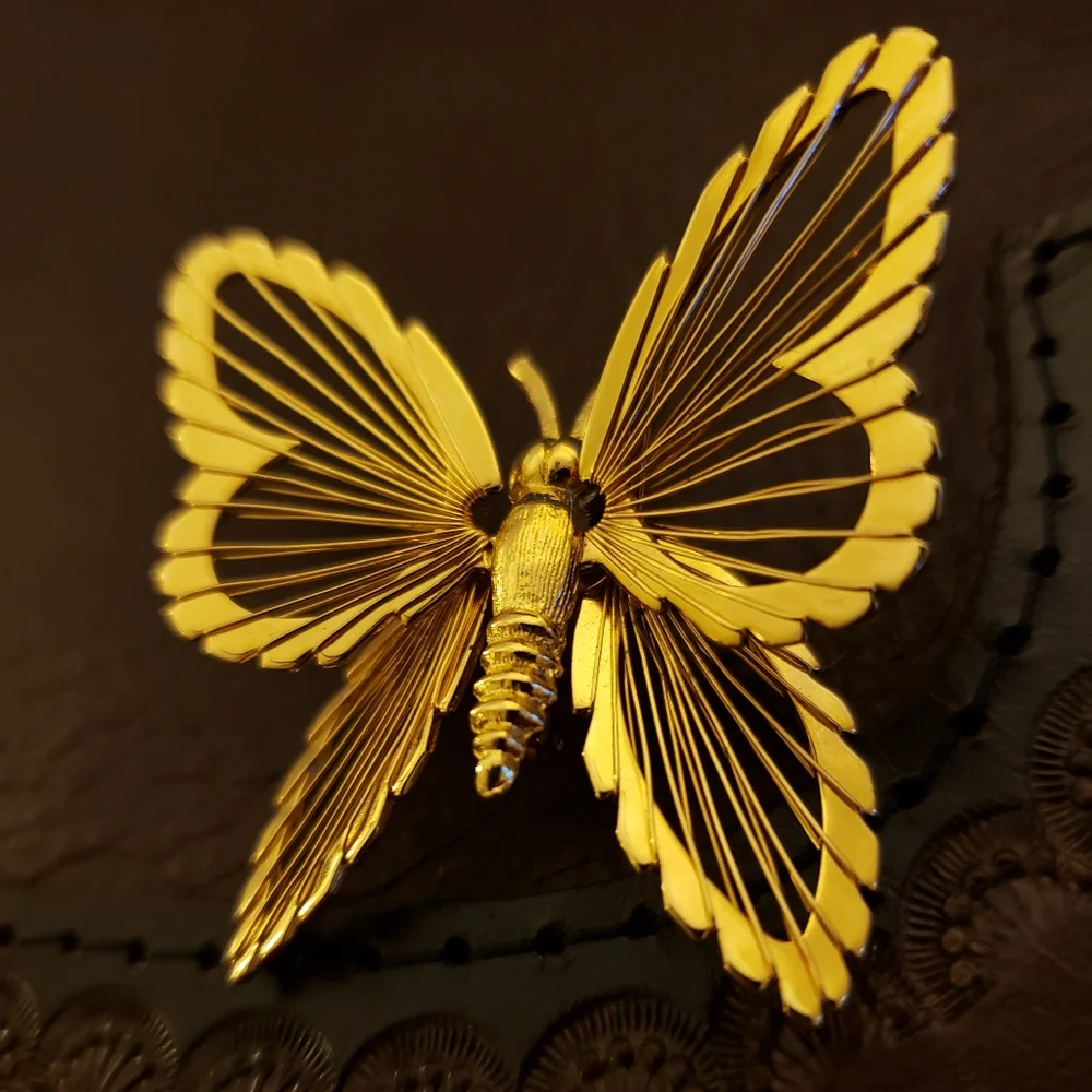 ⭐ VINTAGE | '60s Monet Butterfly Brooch - Spinerette Collection - Picture 3 of 16